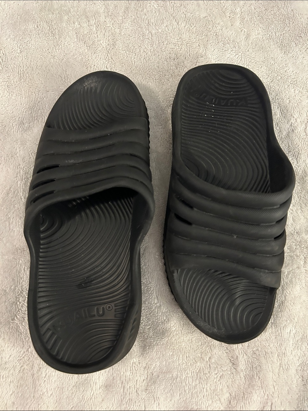 KUAILU Black Women's Slide Sandals -